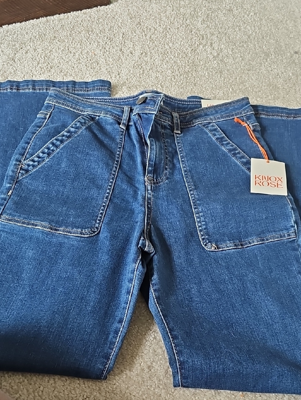Fitted Hip and Thigh blue jeans